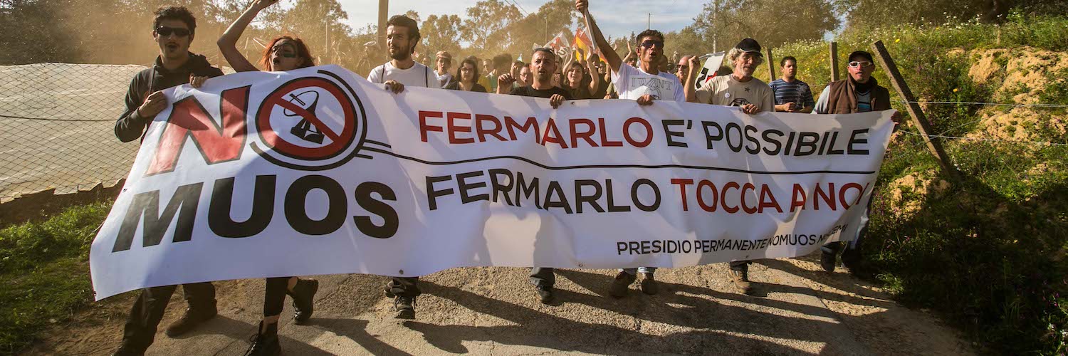 immagine di manifestazione no muos